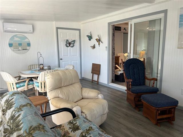 196 Palm Harbor DR, North Port, FL 34287