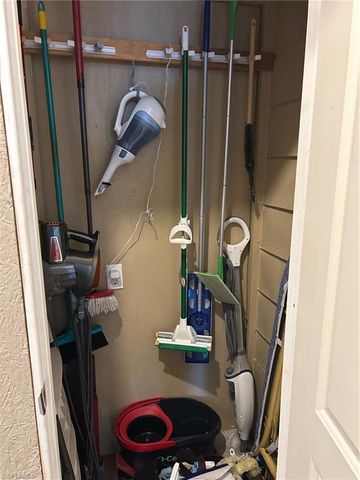 196 Palm Harbor DR, North Port, FL 34287