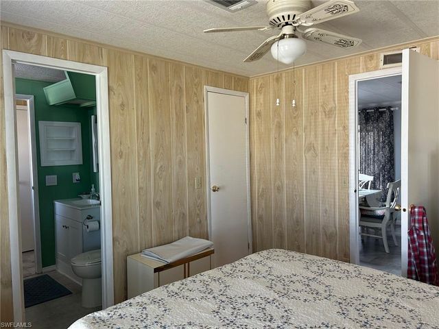 196 Palm Harbor DR, North Port, FL 34287