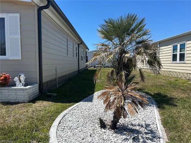 196 Palm Harbor DR, North Port, FL 34287