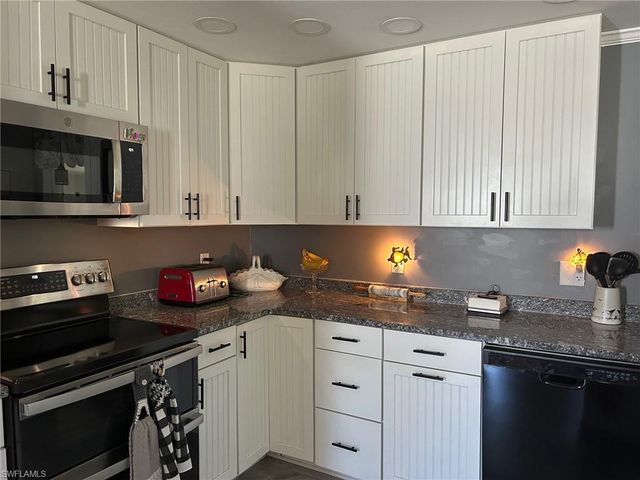 196 Palm Harbor DR, North Port, FL 34287