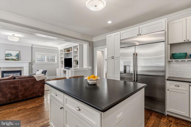 702 ENDERBY DR, Alexandria, VA 22302