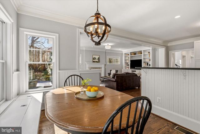 702 ENDERBY DR, Alexandria, VA 22302