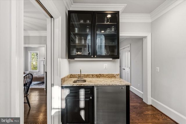 702 ENDERBY DR, Alexandria, VA 22302