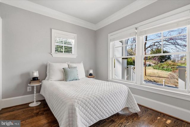 702 ENDERBY DR, Alexandria, VA 22302