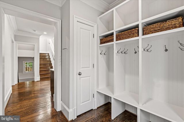 702 ENDERBY DR, Alexandria, VA 22302