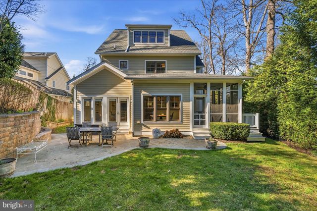 702 ENDERBY DR, Alexandria, VA 22302