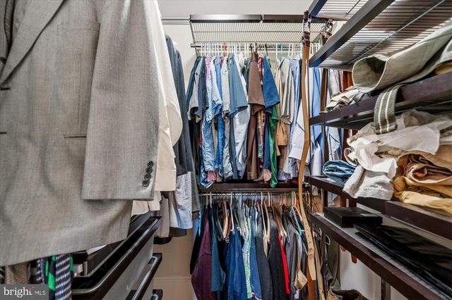 702 ENDERBY DR, Alexandria, VA 22302