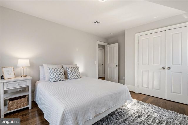 702 ENDERBY DR, Alexandria, VA 22302