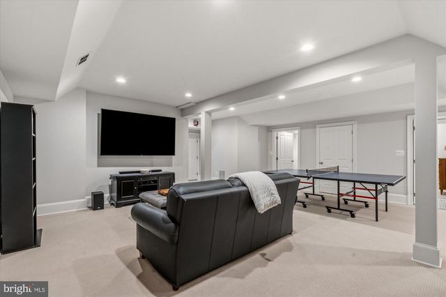 702 ENDERBY DR, Alexandria, VA 22302