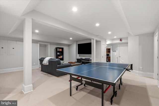 702 ENDERBY DR, Alexandria, VA 22302