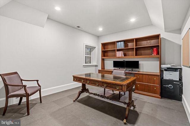 702 ENDERBY DR, Alexandria, VA 22302