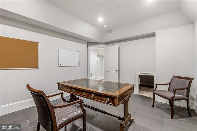 702 ENDERBY DR, Alexandria, VA 22302