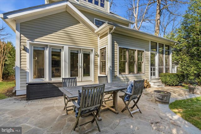 702 ENDERBY DR, Alexandria, VA 22302