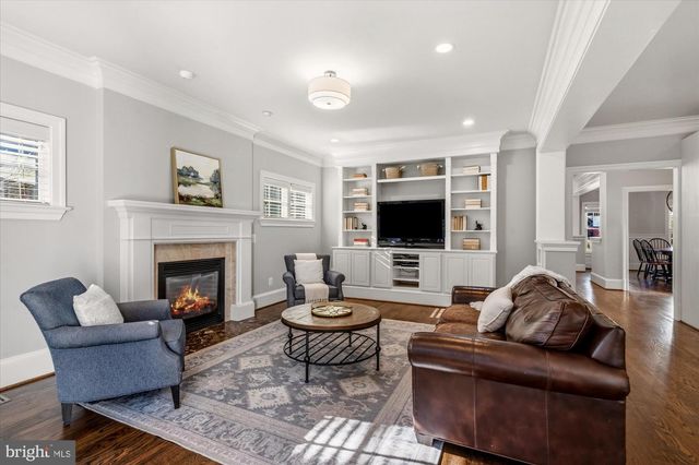 702 ENDERBY DR, Alexandria, VA 22302