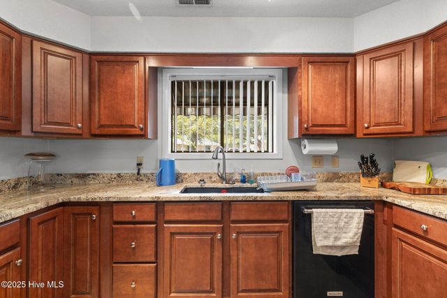 1305 Two Mile Circle E, Wilmington, NC 28405