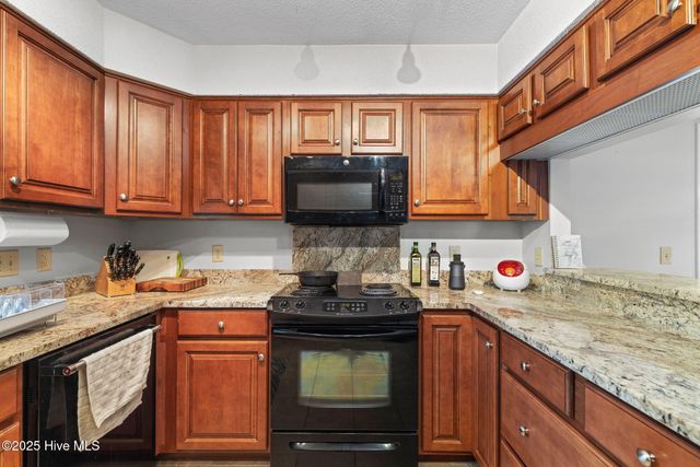 1305 Two Mile Circle E, Wilmington, NC 28405