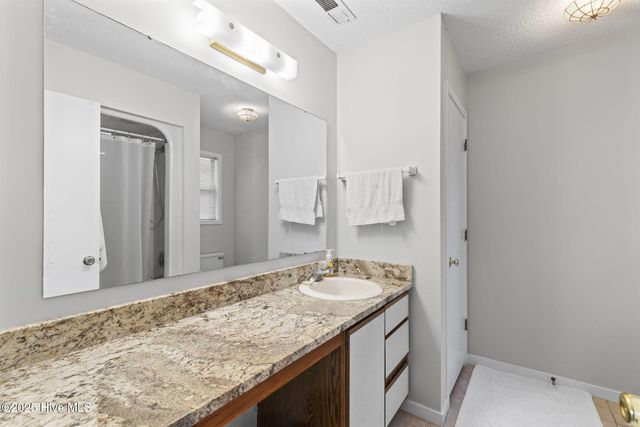 1305 Two Mile Circle E, Wilmington, NC 28405