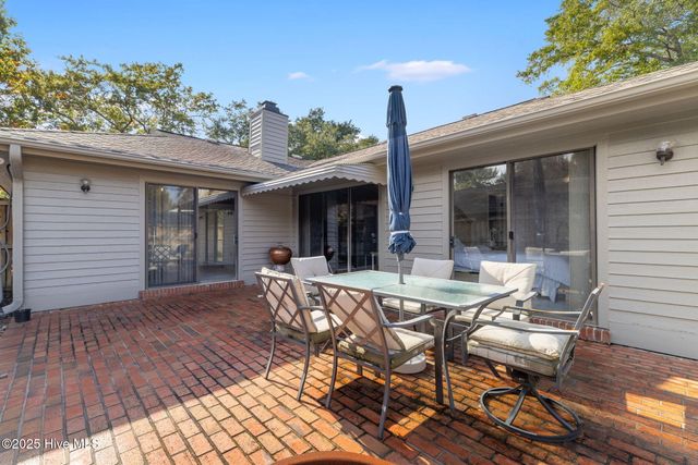 1305 Two Mile Circle E, Wilmington, NC 28405