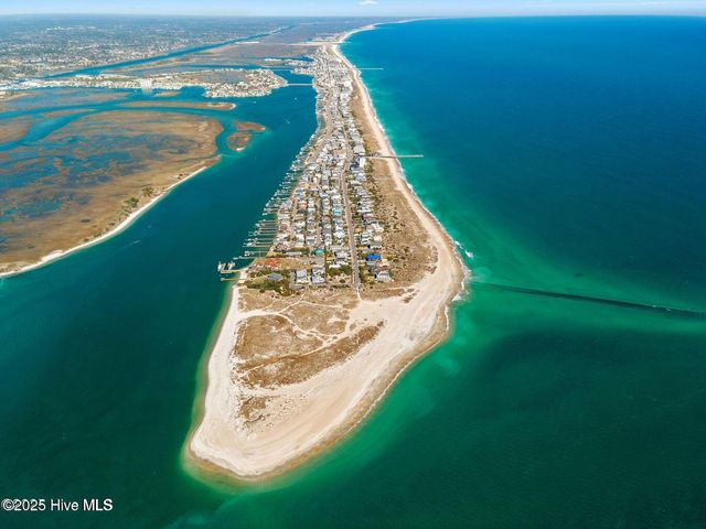 1305 Two Mile Circle E, Wilmington, NC 28405