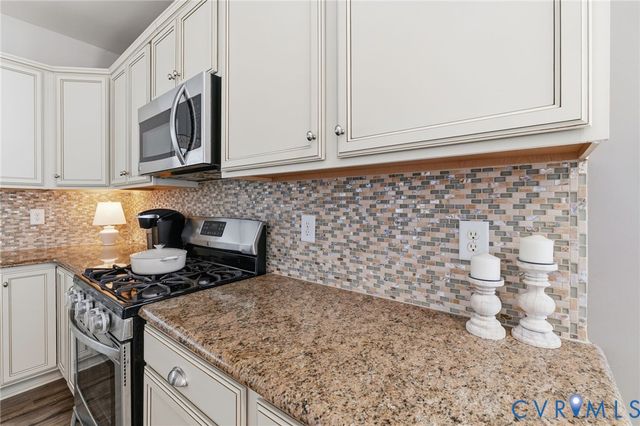 8018 Rutland Village Dr, Mechanicsville, VA 23116
