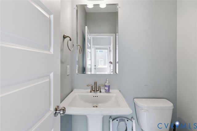 8018 Rutland Village Dr, Mechanicsville, VA 23116