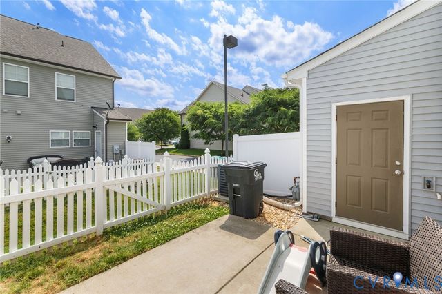8018 Rutland Village Dr, Mechanicsville, VA 23116