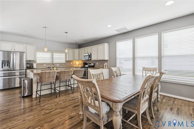 8018 Rutland Village Dr, Mechanicsville, VA 23116