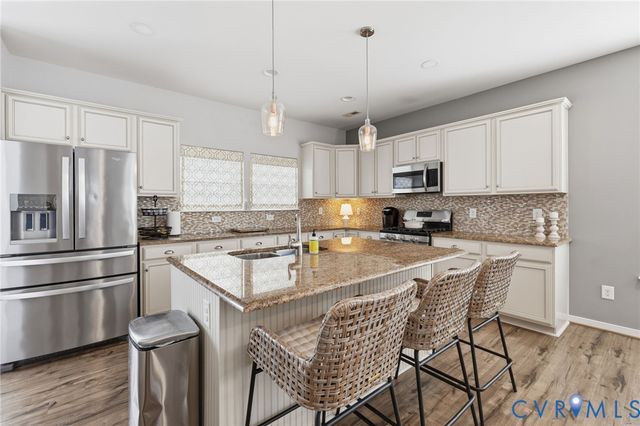 8018 Rutland Village Dr, Mechanicsville, VA 23116