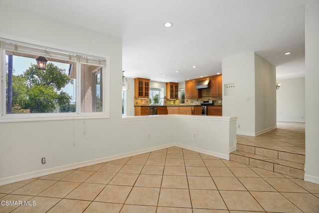 6626 Oak Forest Drive, Oak Park, CA 91377