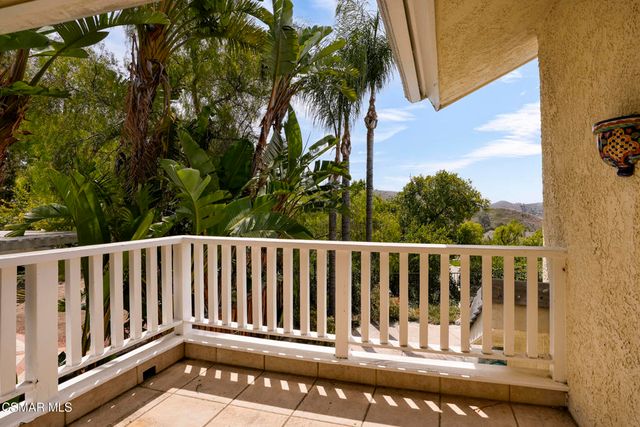 6626 Oak Forest Drive, Oak Park, CA 91377