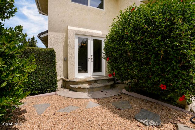 6626 Oak Forest Drive, Oak Park, CA 91377