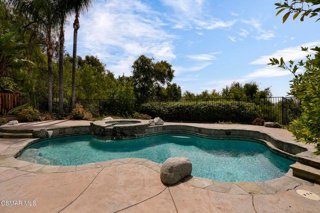 6626 Oak Forest Drive, Oak Park, CA 91377