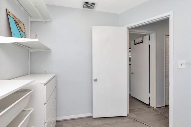 851 53RD TERRACE N, St Petersburg, FL 33703