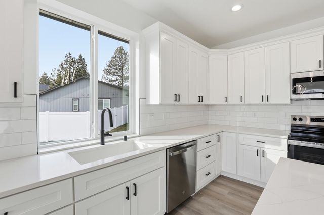 1120 S Sun devil Ct, Spokane, WA 99224