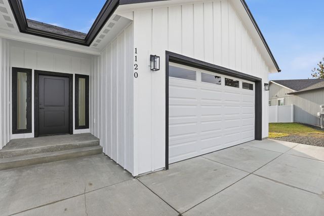 1120 S Sun devil Ct, Spokane, WA 99224