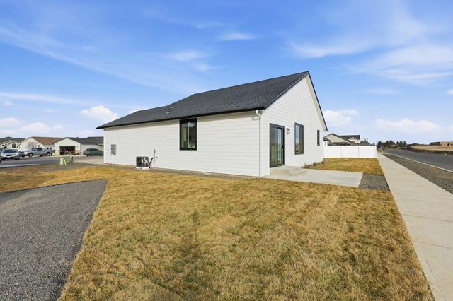 1120 S Sun devil Ct, Spokane, WA 99224