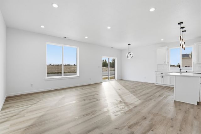 1120 S Sun devil Ct, Spokane, WA 99224