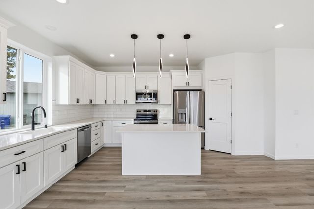 1120 S Sun devil Ct, Spokane, WA 99224