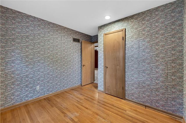 1965 W 73rd Street, Prairie Village, KS 66208