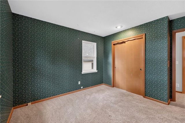 1965 W 73rd Street, Prairie Village, KS 66208