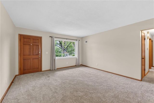 1965 W 73rd Street, Prairie Village, KS 66208