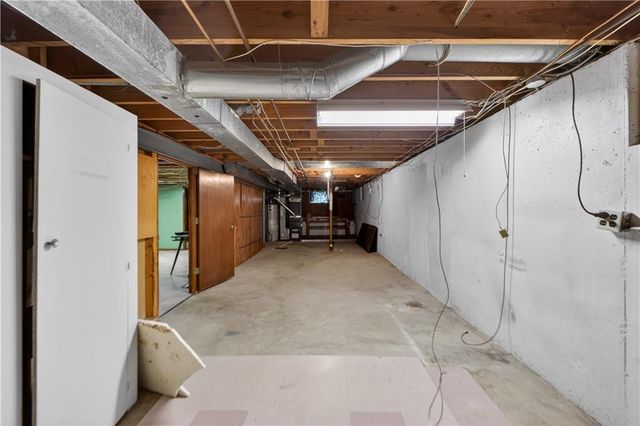 1965 W 73rd Street, Prairie Village, KS 66208