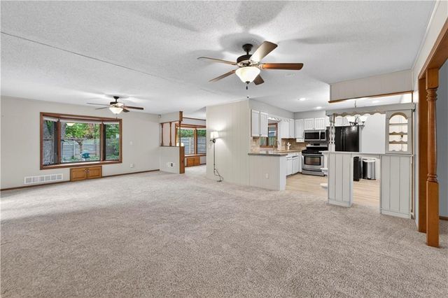 1965 W 73rd Street, Prairie Village, KS 66208