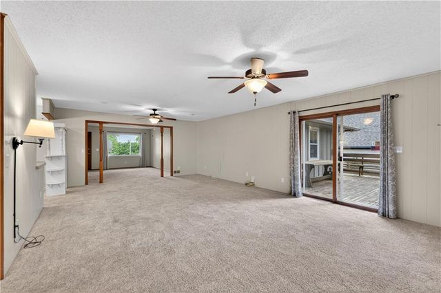 1965 W 73rd Street, Prairie Village, KS 66208