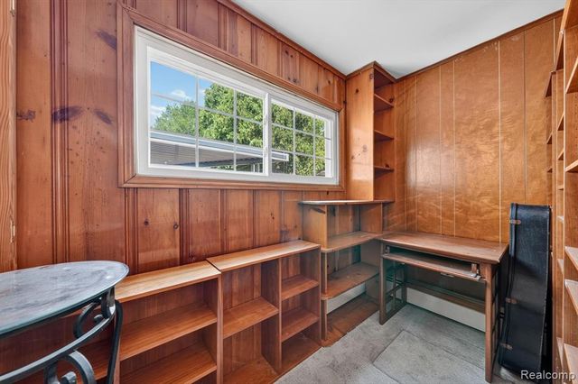 28805 Melvin Street, Roseville, MI 48066
