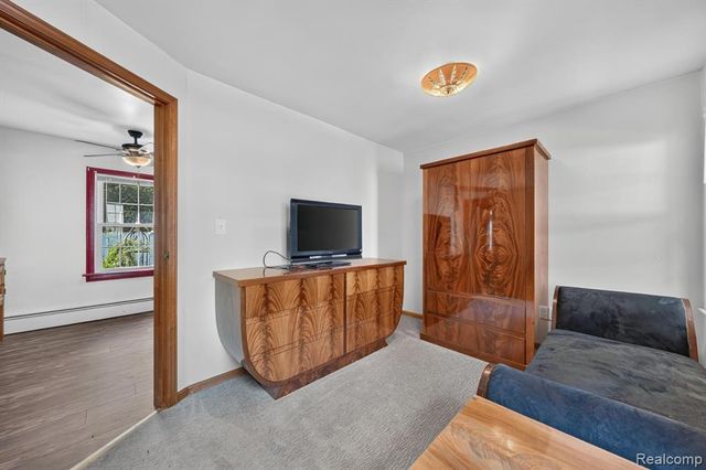 28805 Melvin Street, Roseville, MI 48066