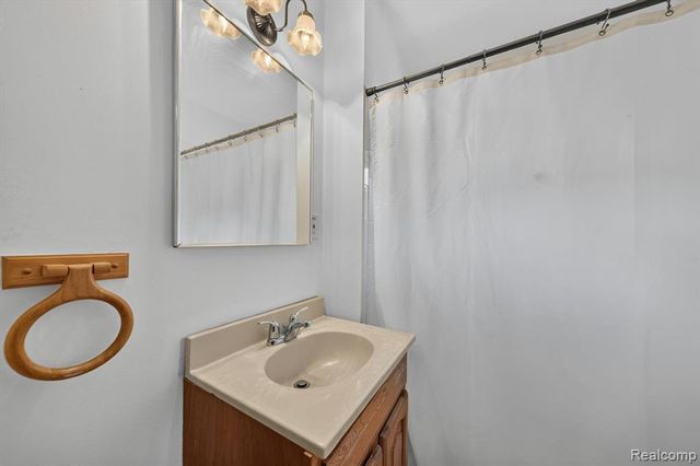28805 Melvin Street, Roseville, MI 48066