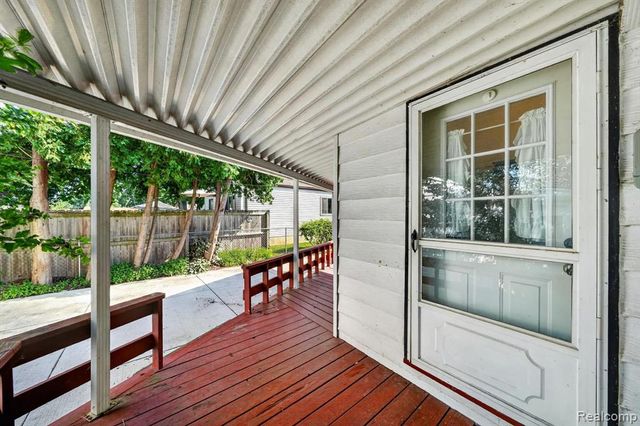 28805 Melvin Street, Roseville, MI 48066