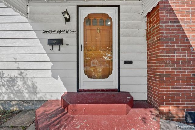 28805 Melvin Street, Roseville, MI 48066